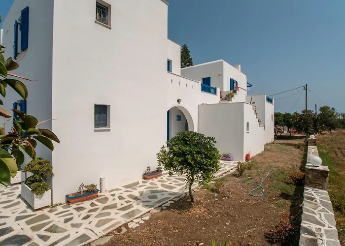 Galanos Naxos 3*