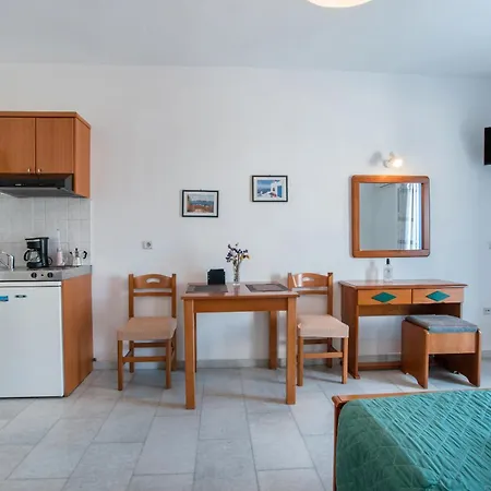 Galanos Naxos בית הארחה